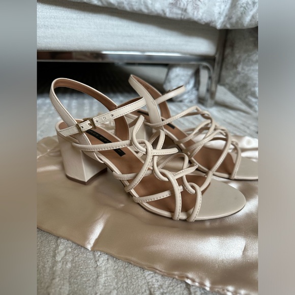 Sandals - Picture 1 of 5